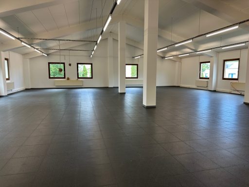 Raum mit Lock-Tile Bodenbelag