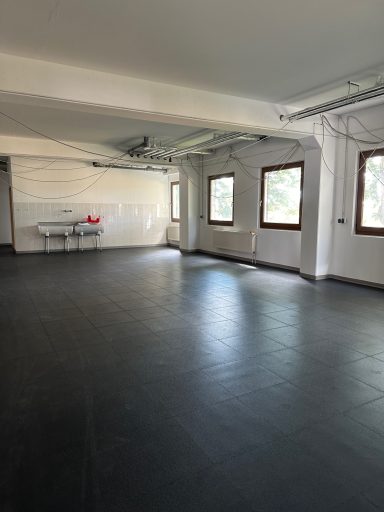 Raum mit Lock-Tile Bodenbelag